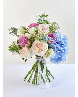 Blue Skies 繡球玫瑰花束 Blue Skies 繡球玫瑰花束